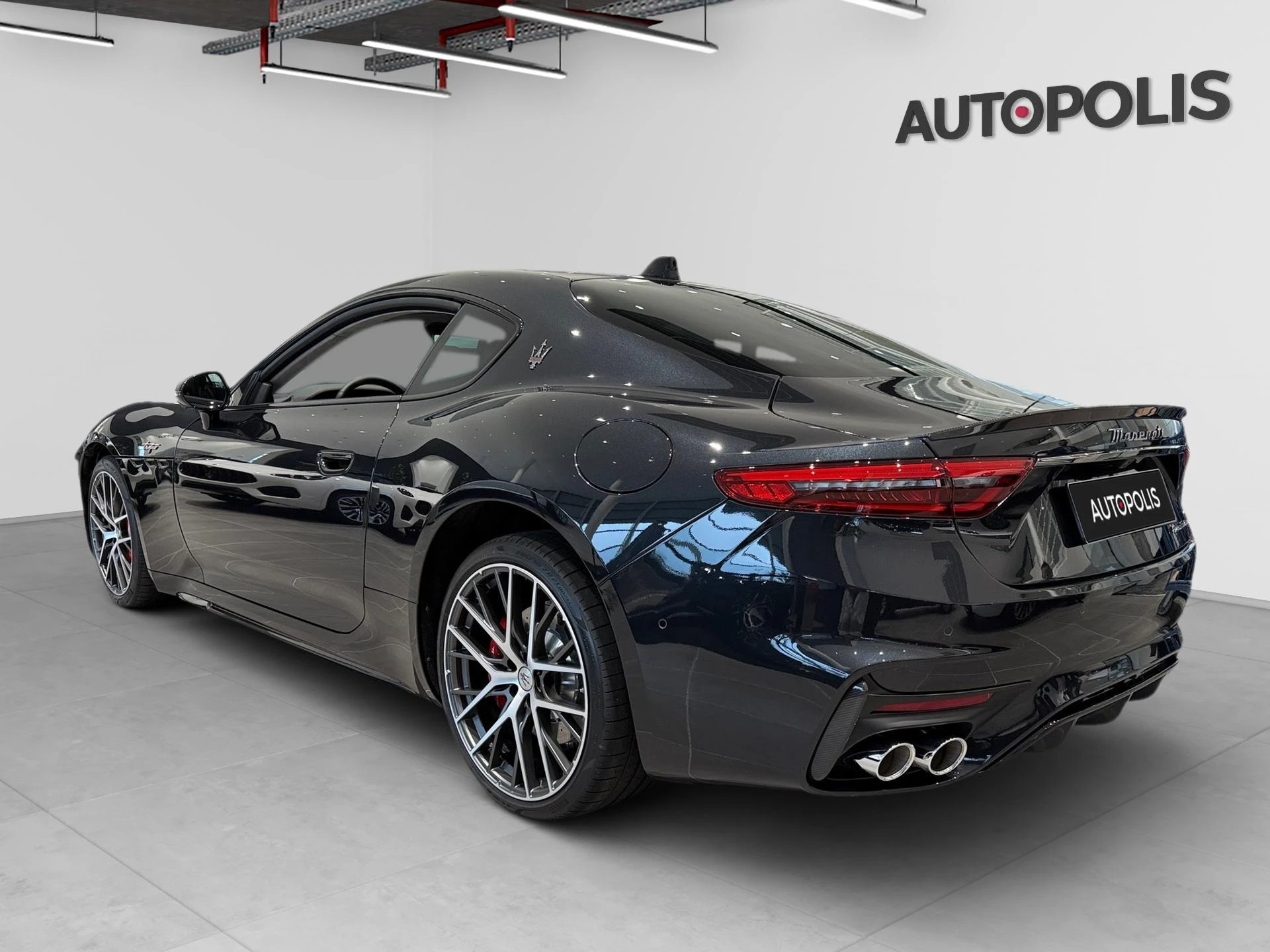 Maserati-GranTurismo-image-12