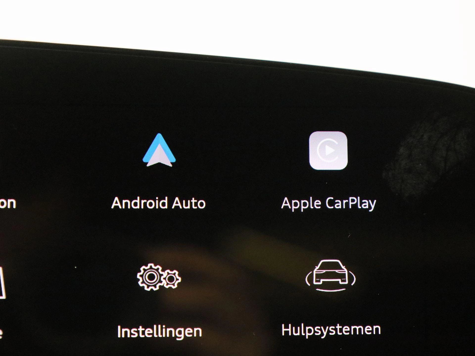 Audi-Q6 e-tron-image-26