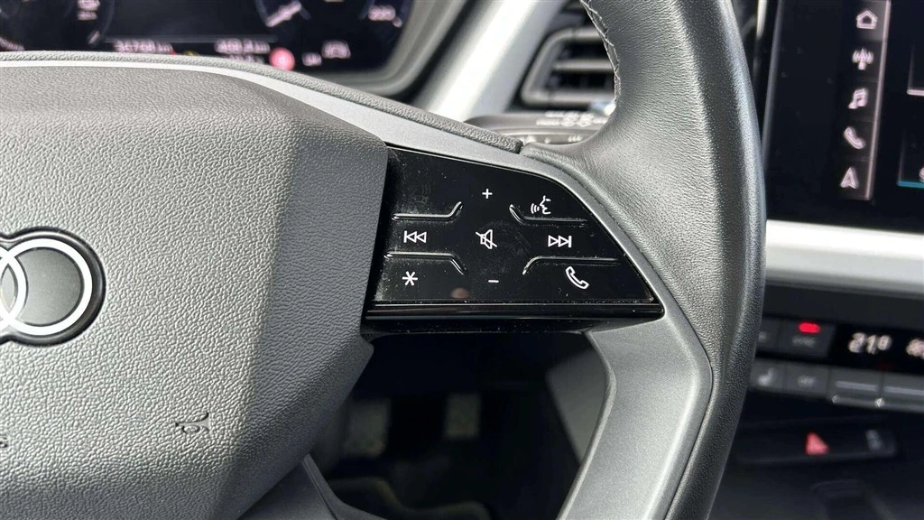 Audi-Q4 e-tron-image-13
