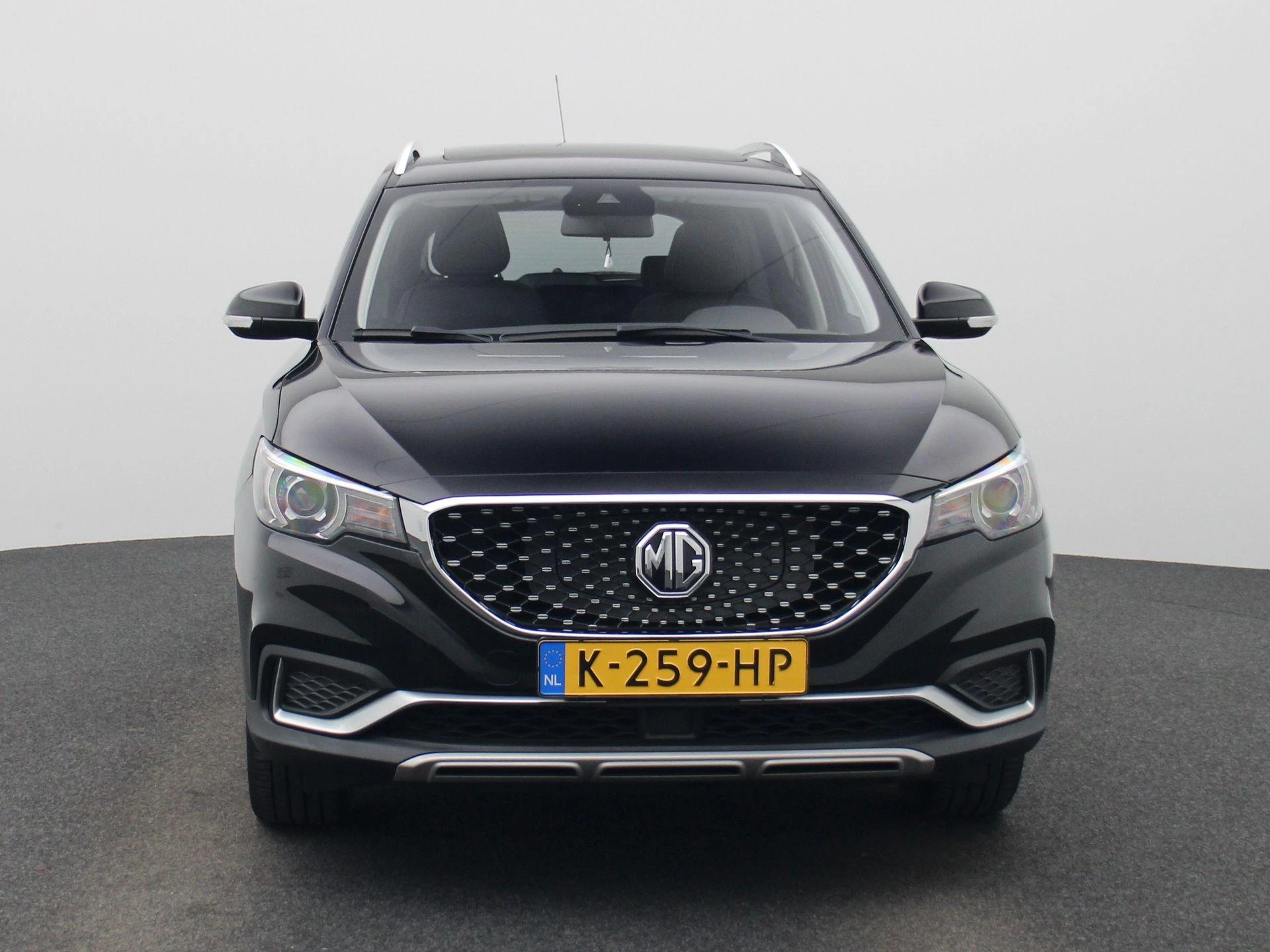 MG-ZS EV-image-2