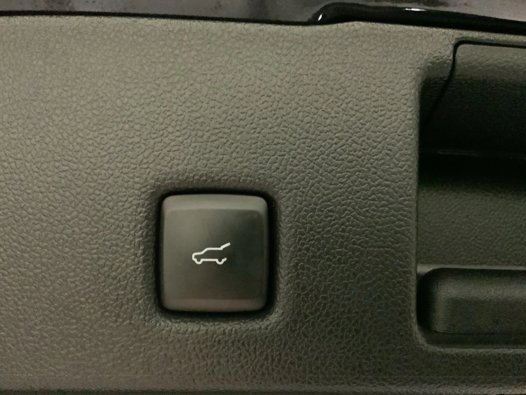 Ford Kuga ST-Line X Aut.*PANO*AHK*360GRAD*LED-MATRIX*NAVI*GRA*WINTER-PKT.