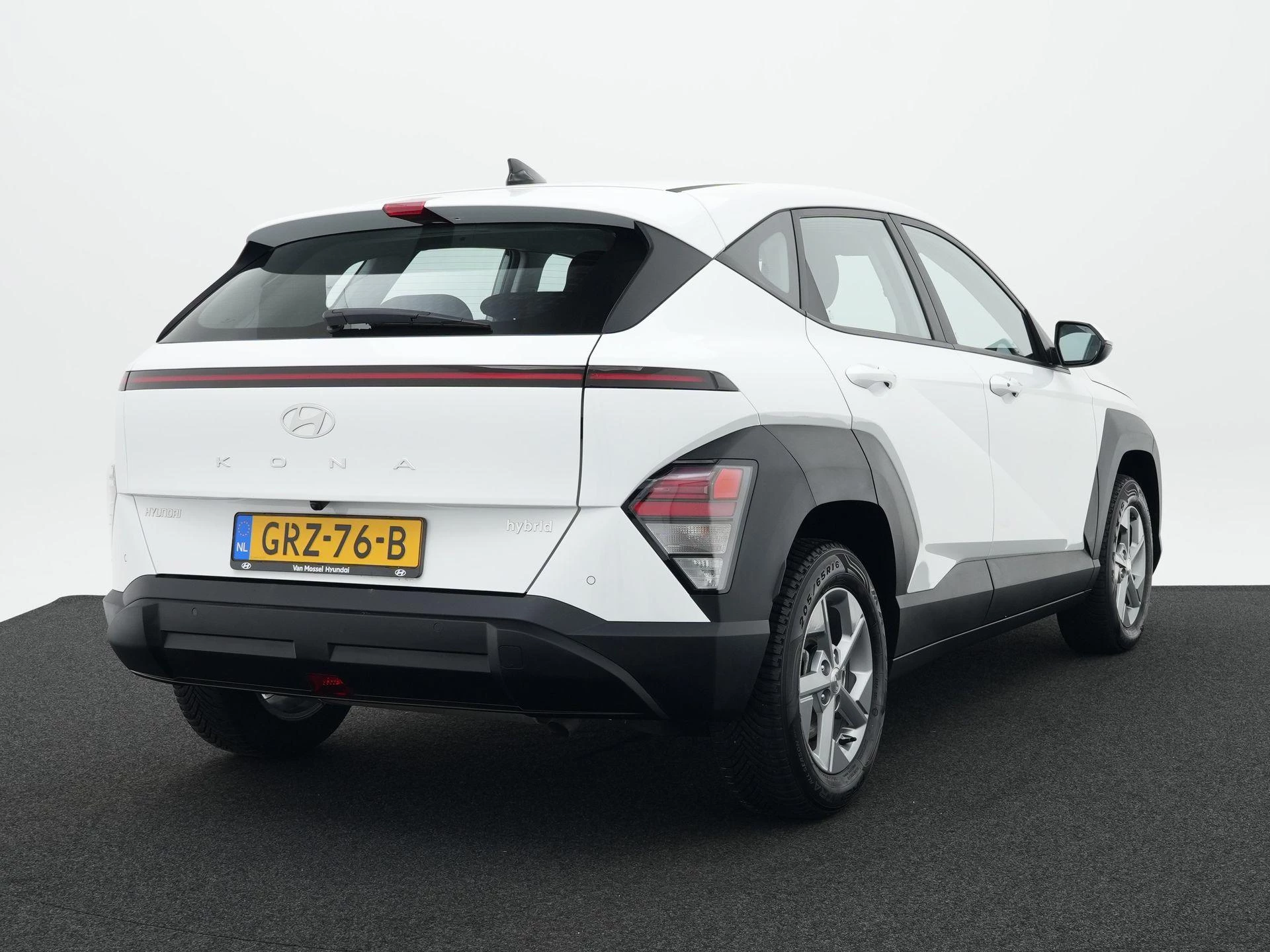 Hyundai-Kona-image-11