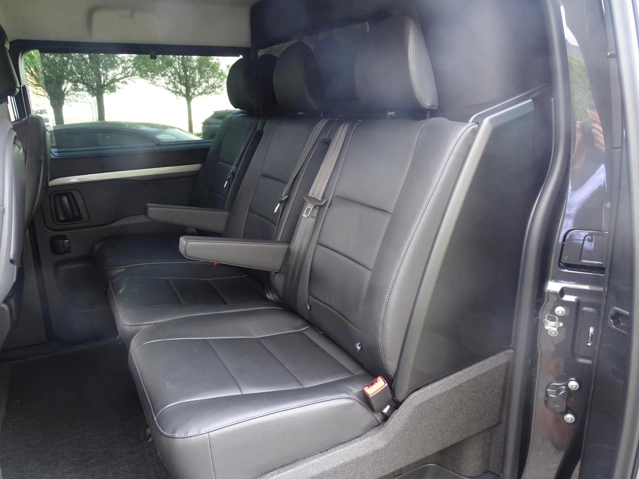 Peugeot Expert Long DC L3 2.2 BlueHDi 180 EAT8