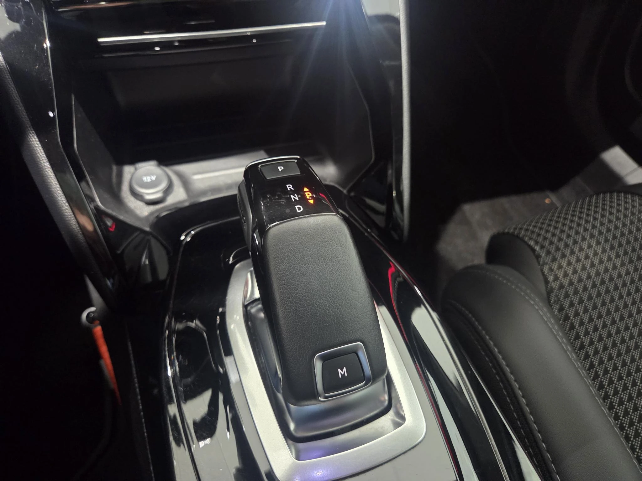 Peugeot-2008-image-12