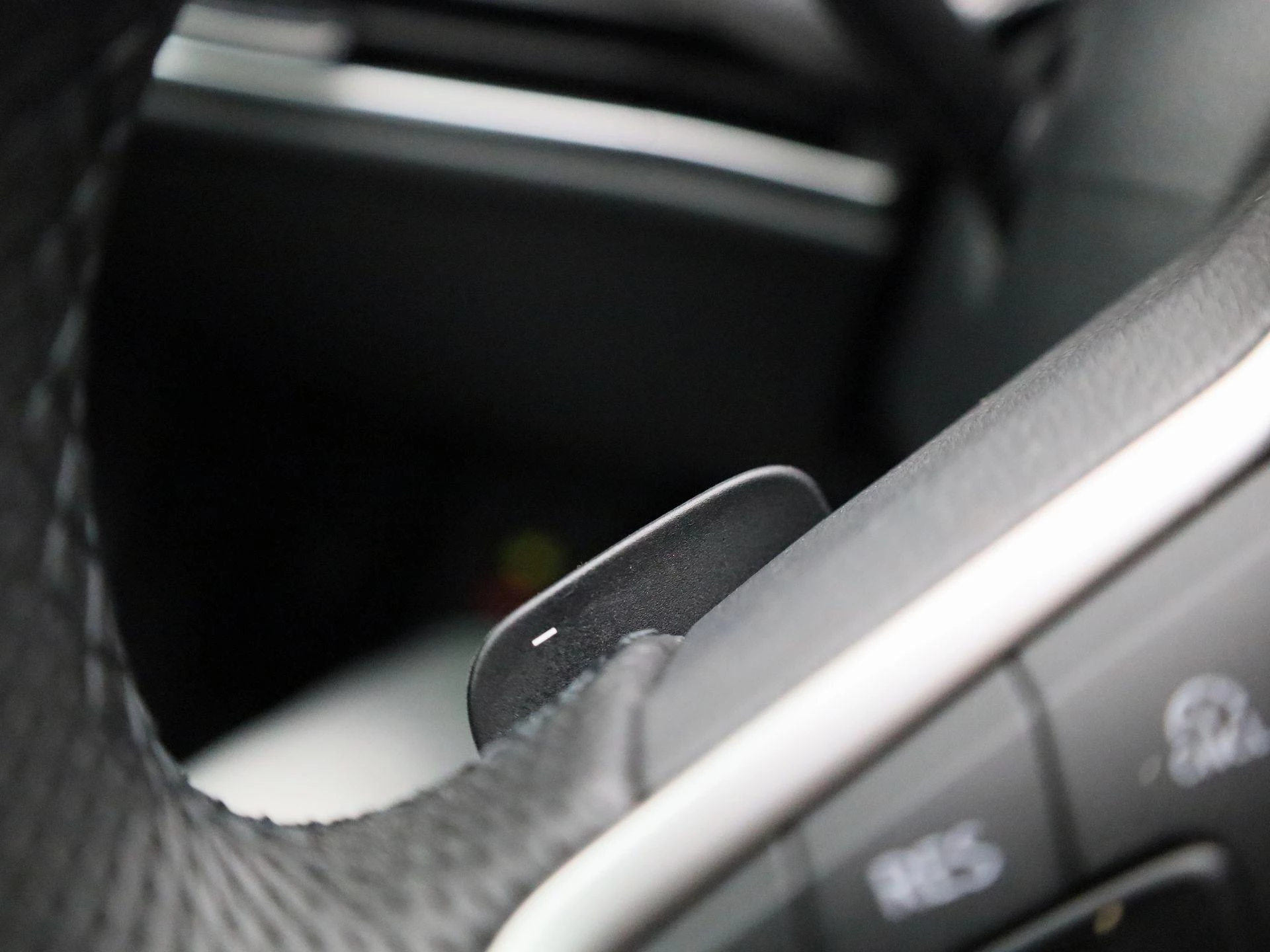 Volkswagen-Golf-image-23