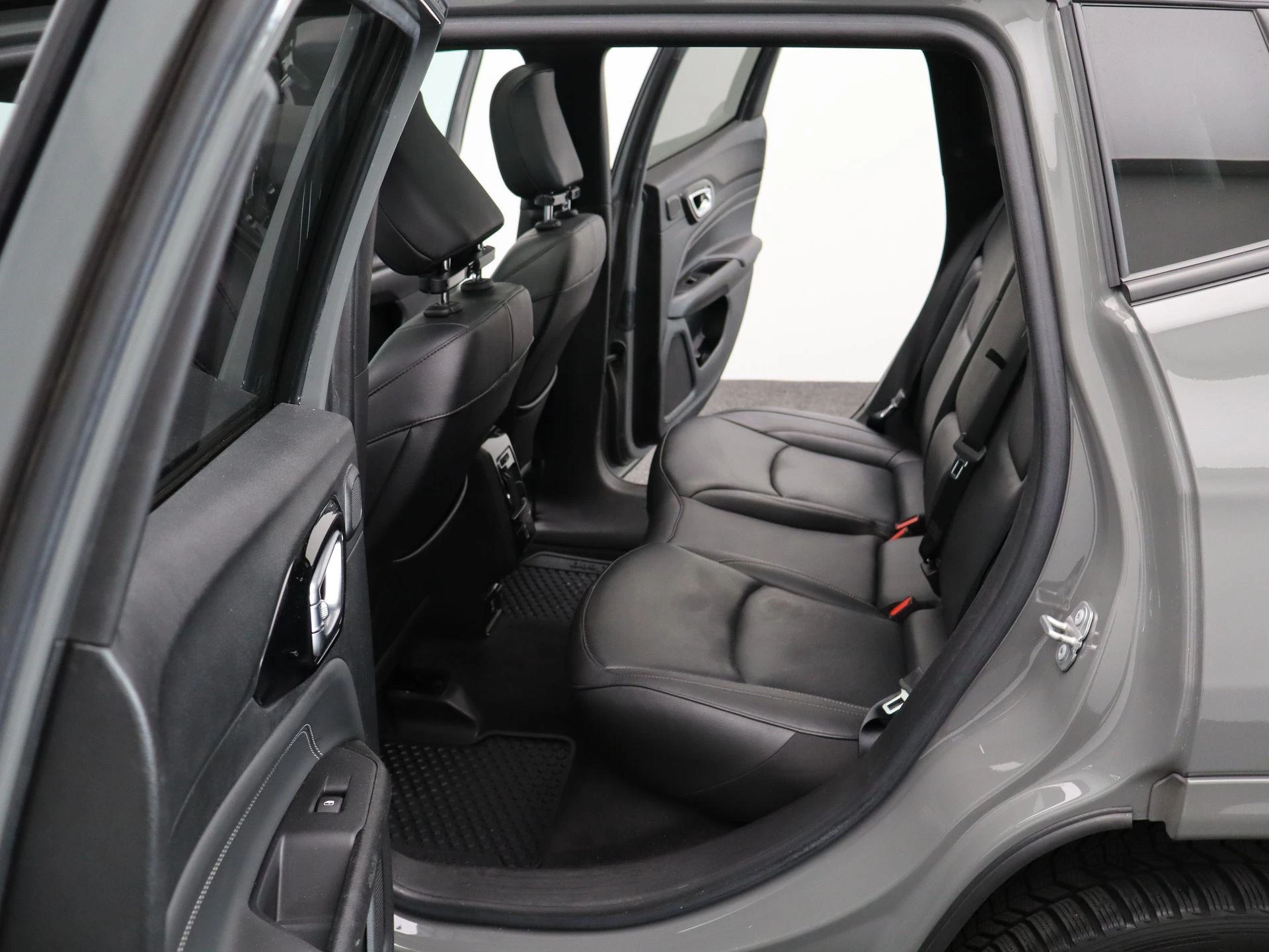 Jeep-Compass-image-11