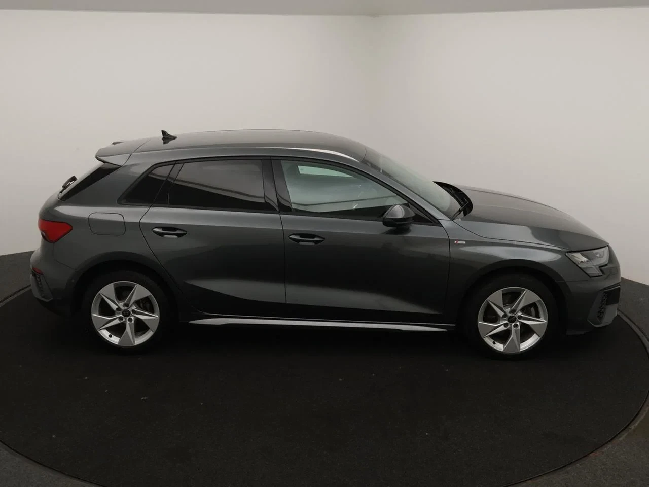 Audi A3 Sportback PHEV Audi A3 Sportback S line 40 TFSIe 204PK *AUTOMAAT*VIRTUAL COCKPIT*PDC*CRUISE*APP-CONNECT*AIRCO*...*
