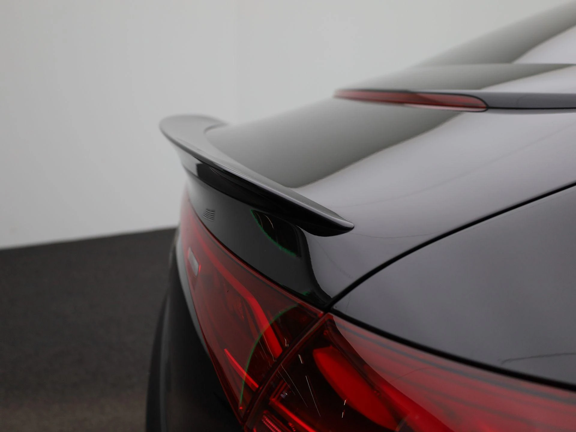 Mercedes-Benz-EQE-image-69