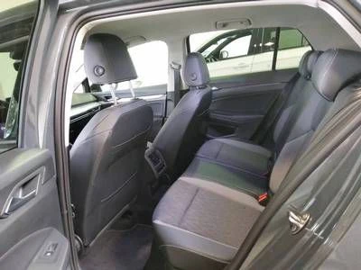 Volkswagen Golf VIII 1.5 TSI GOAL /LED/Navi/AHK/ACC/RFK