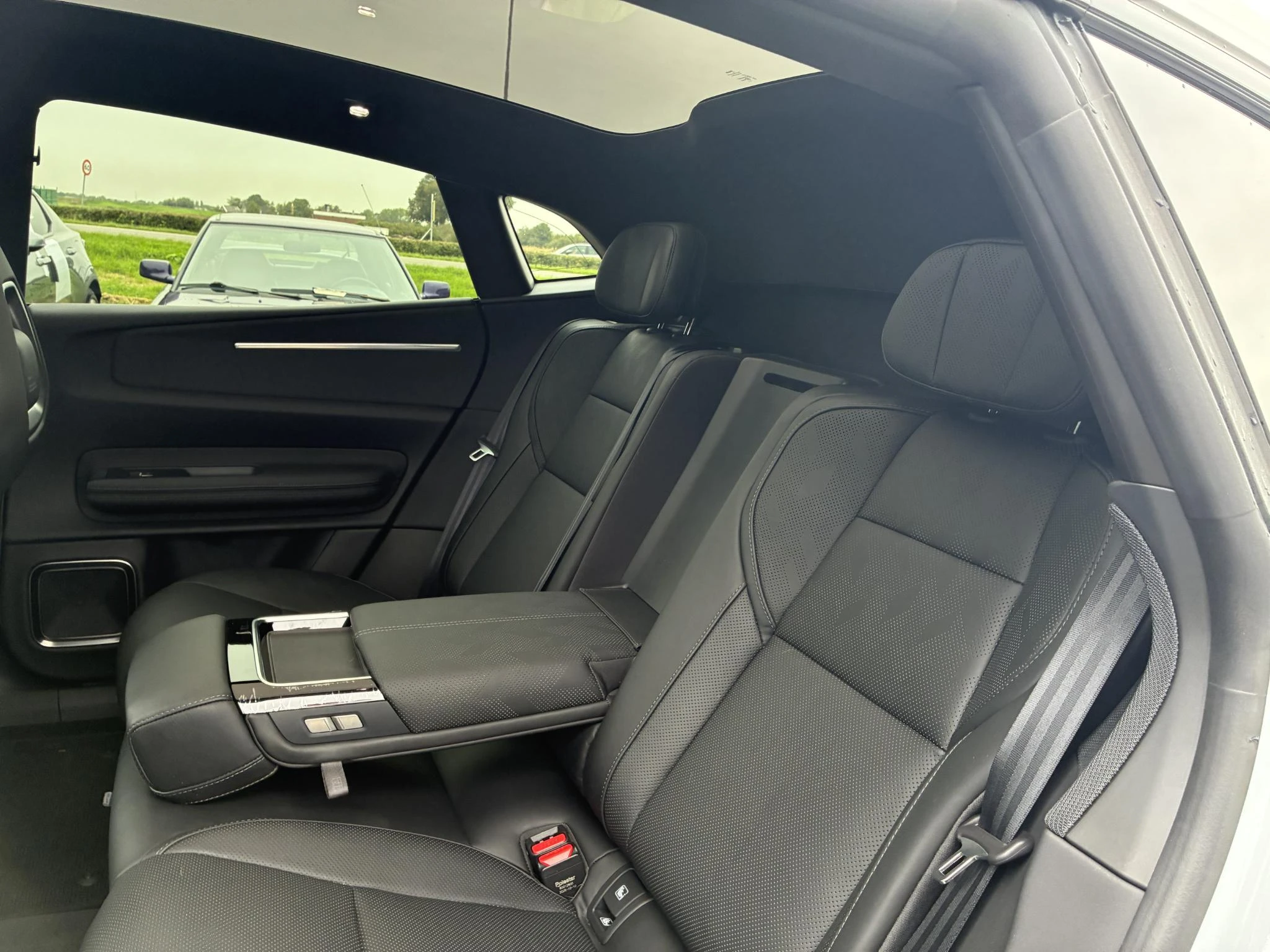 Polestar-4-image-13