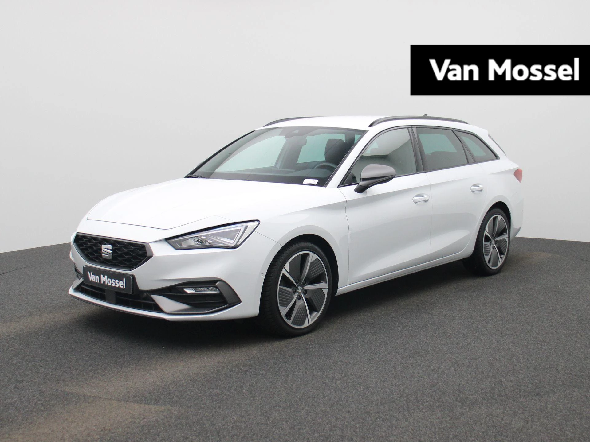 SEAT-Leon-image-0