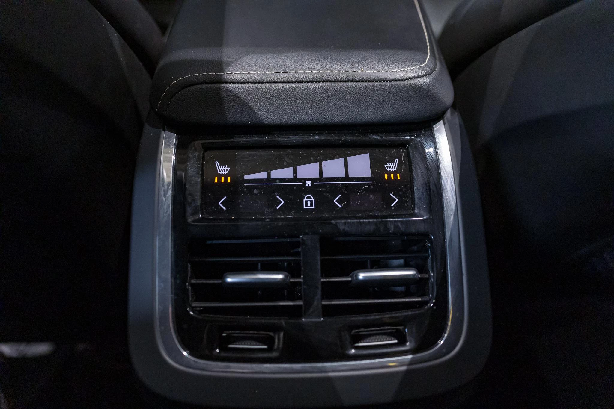 Volvo-S60-image-27