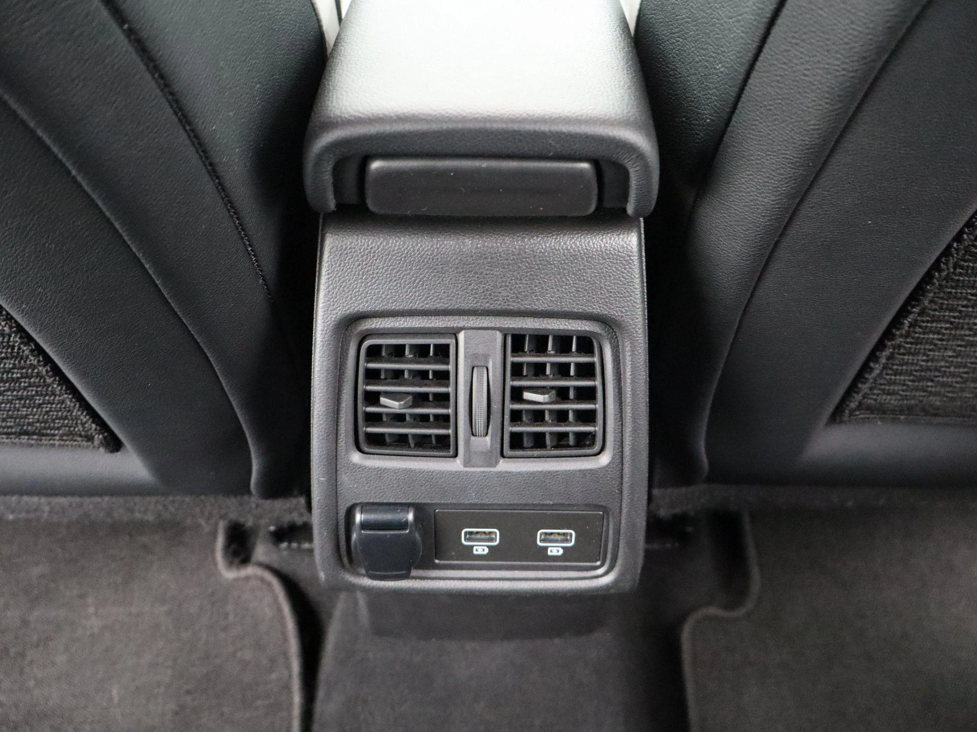 Renault-Captur-image-43