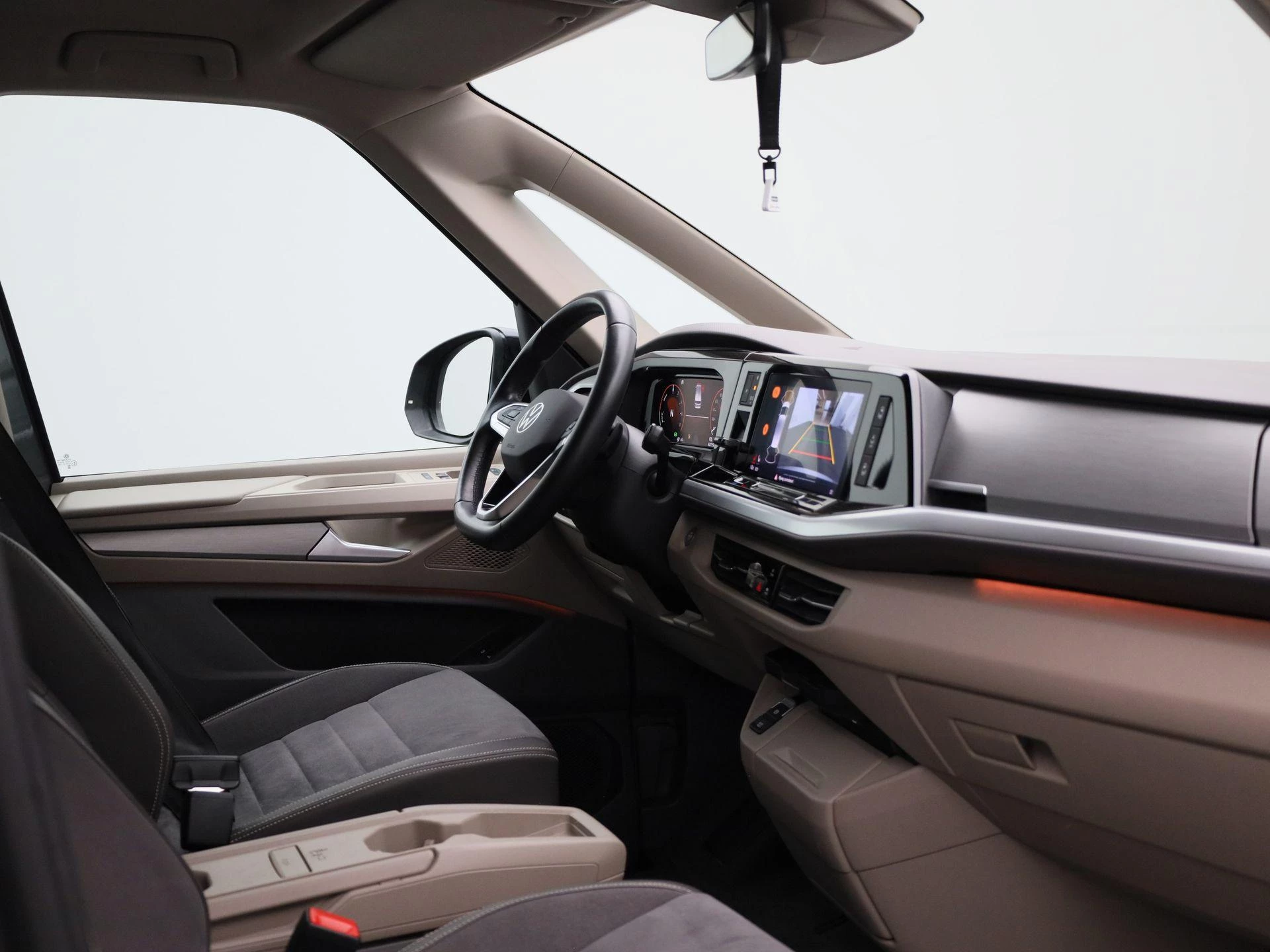 Volkswagen Multivan 1.4 eHybrid L2H1 Life 218PK