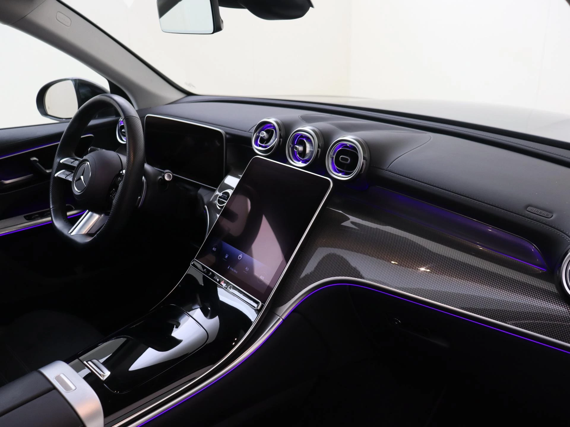 Mercedes-Benz-GLC-image-4