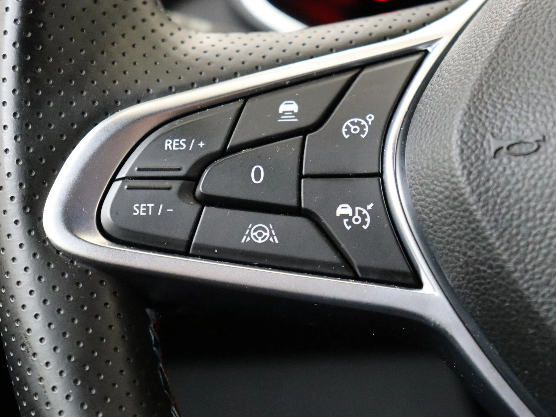 Renault-Clio-image-11