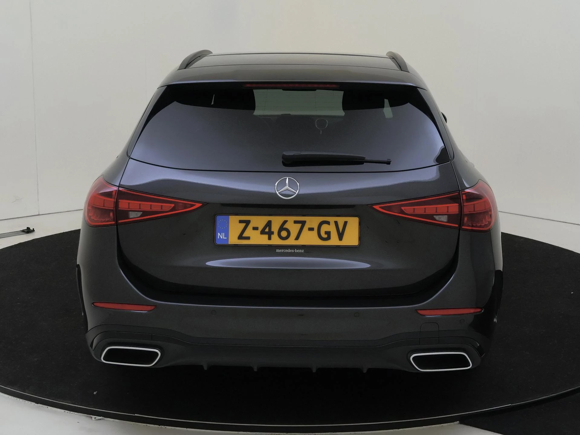 Mercedes-Benz-C-Klasse-image-7