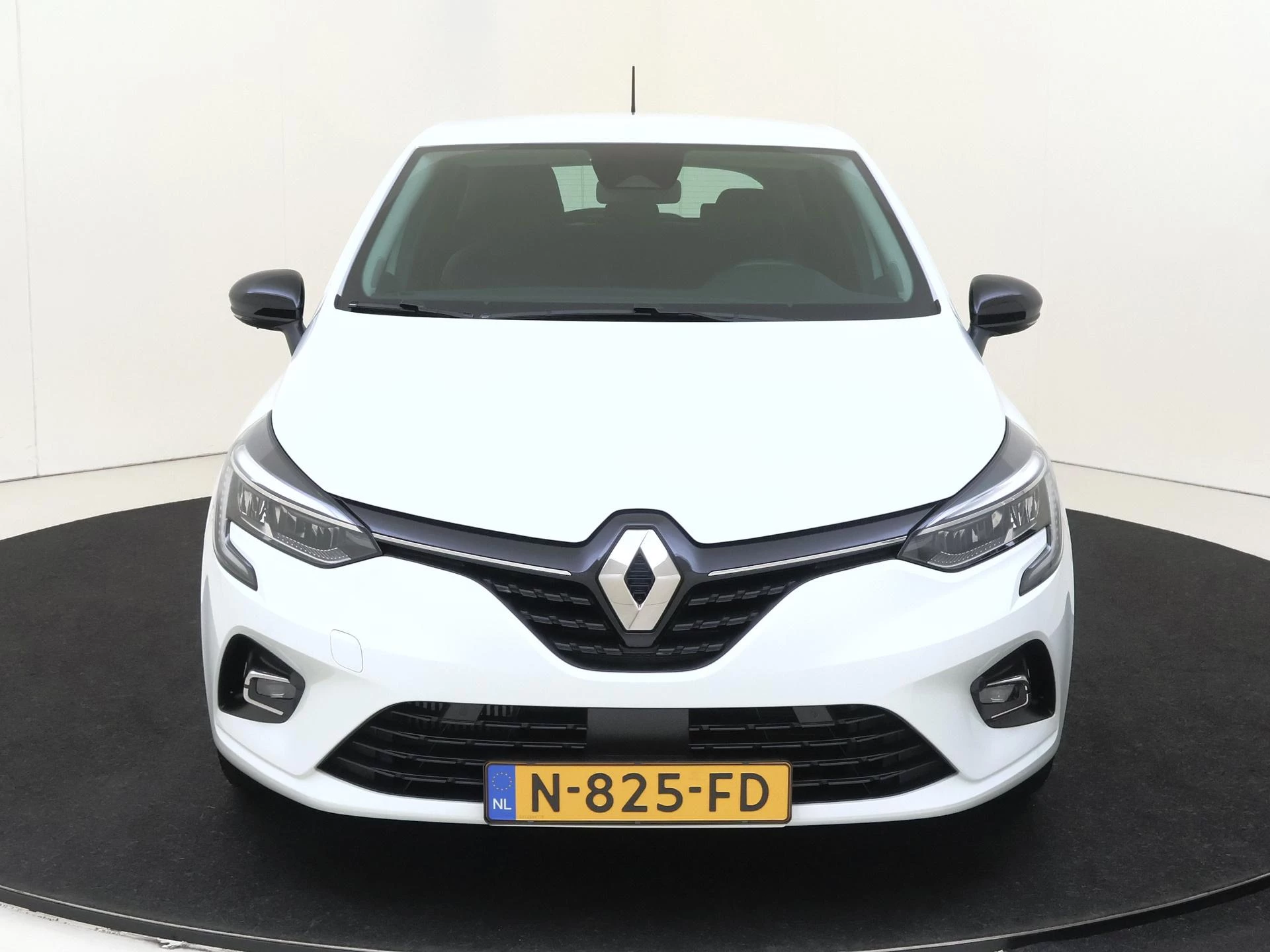 Renault-Clio-image-1