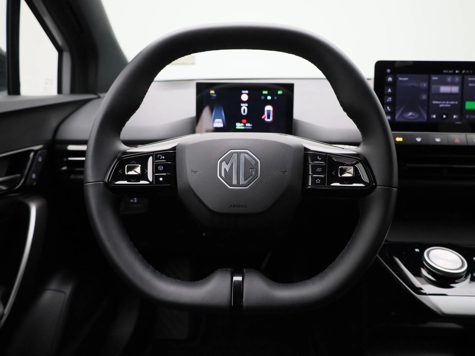 MG MG4 Long Range Luxury 64 kWh