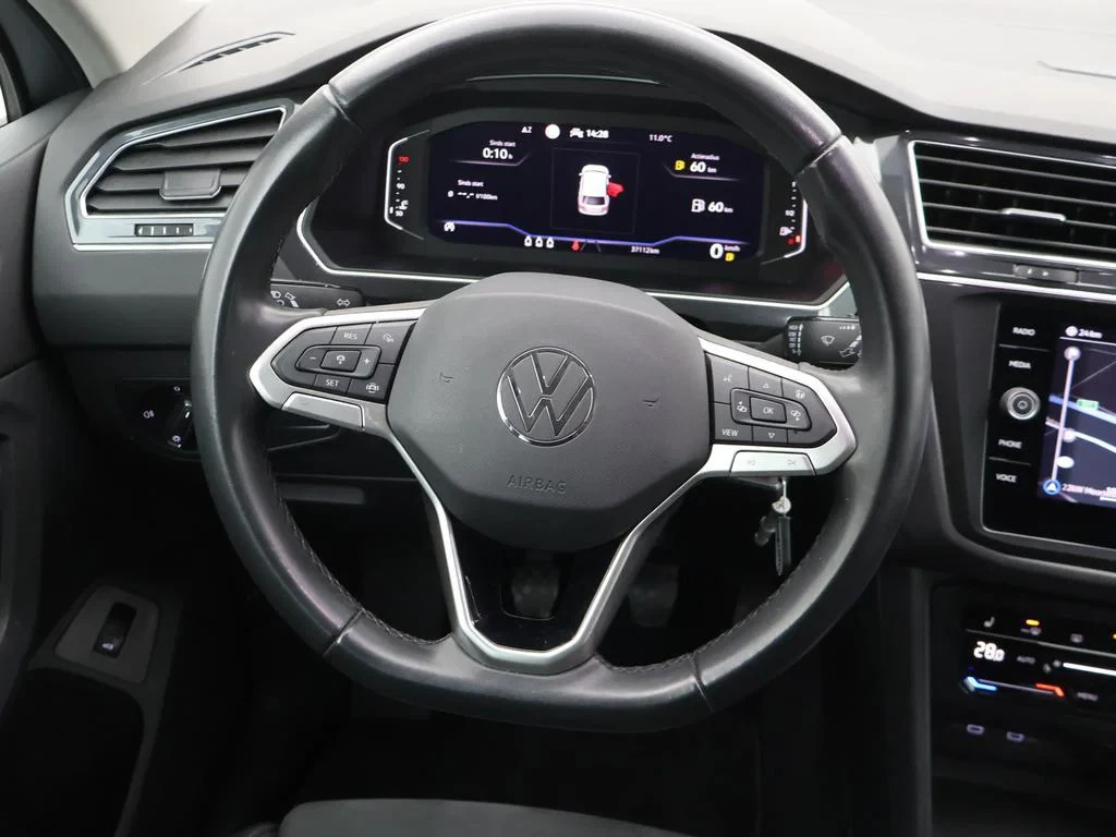 Volkswagen-Tiguan-image-14