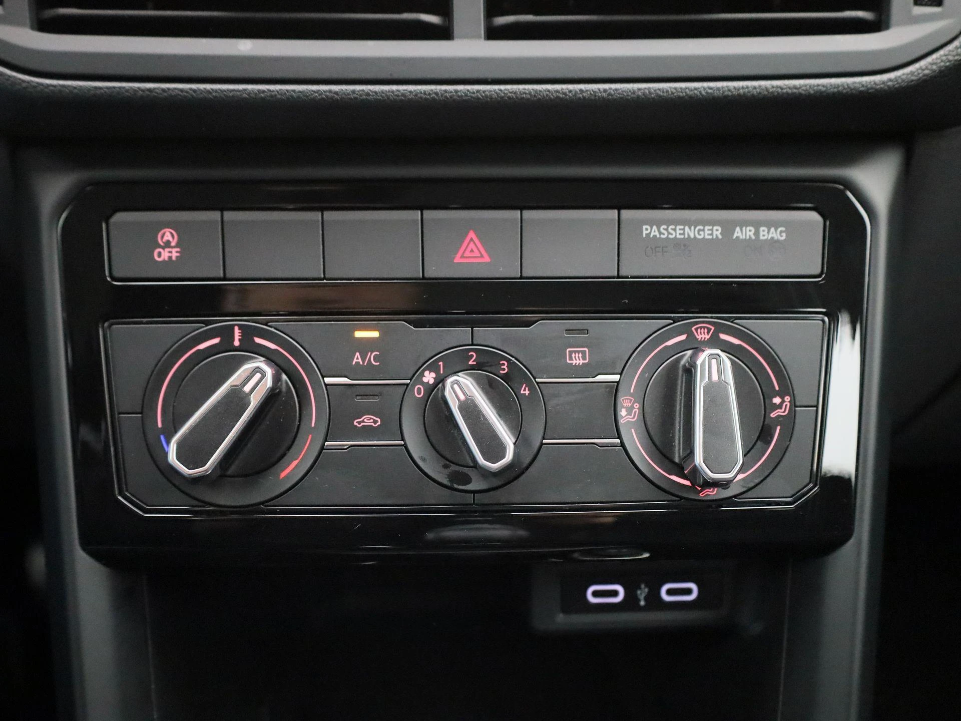 Volkswagen-T-Cross-image-16