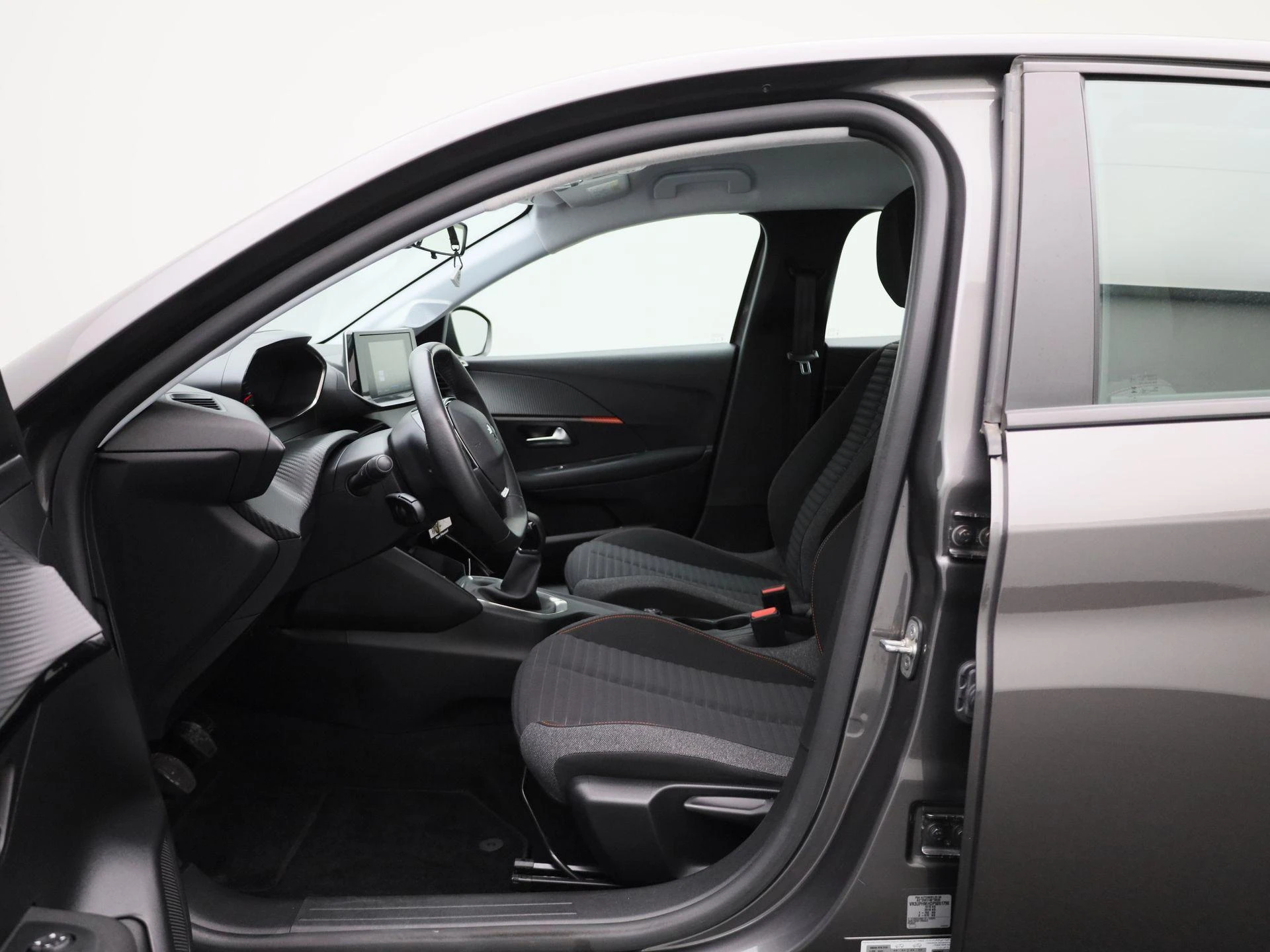 Peugeot-208-image-8