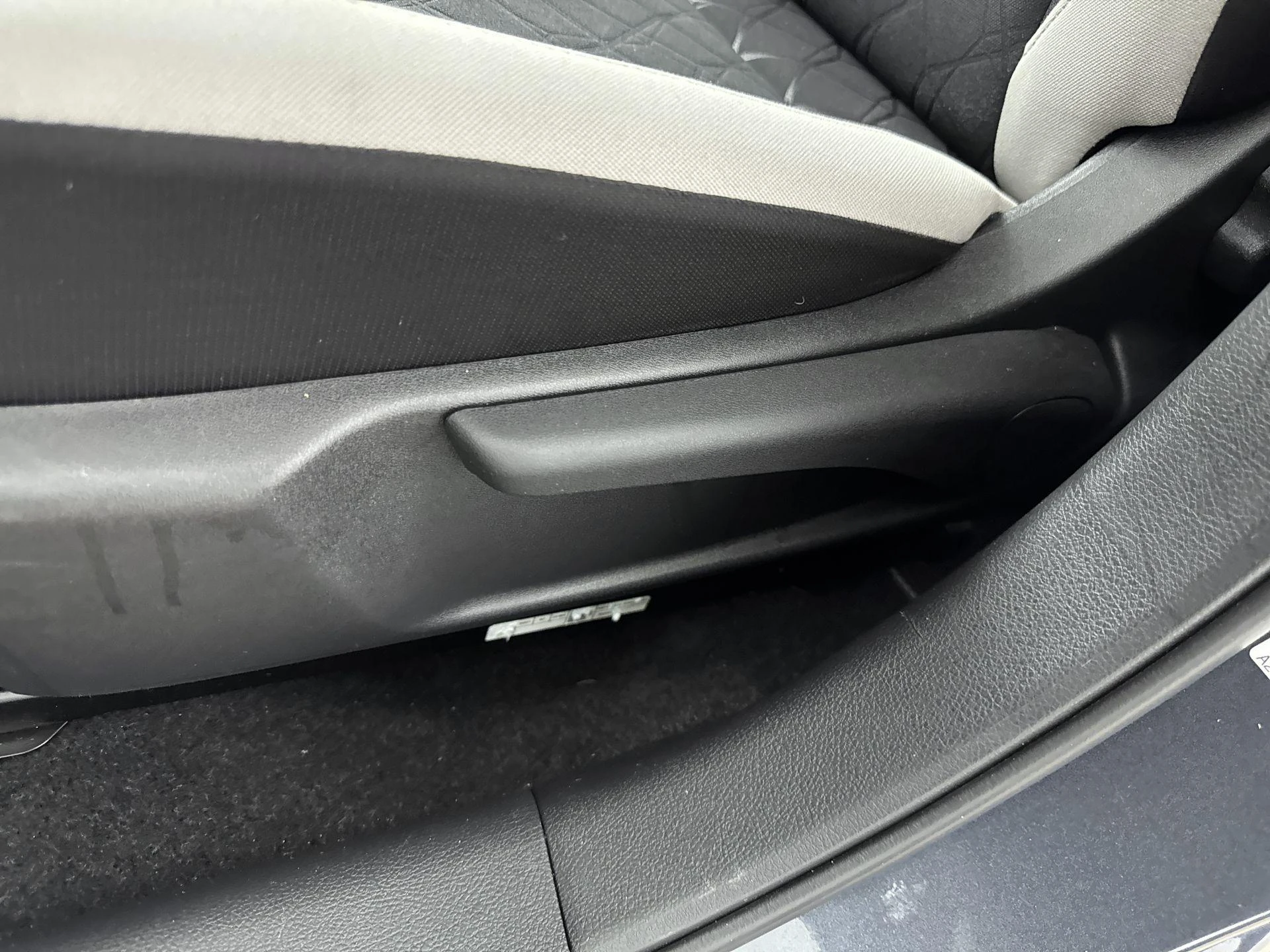 Nissan-Micra-image-16
