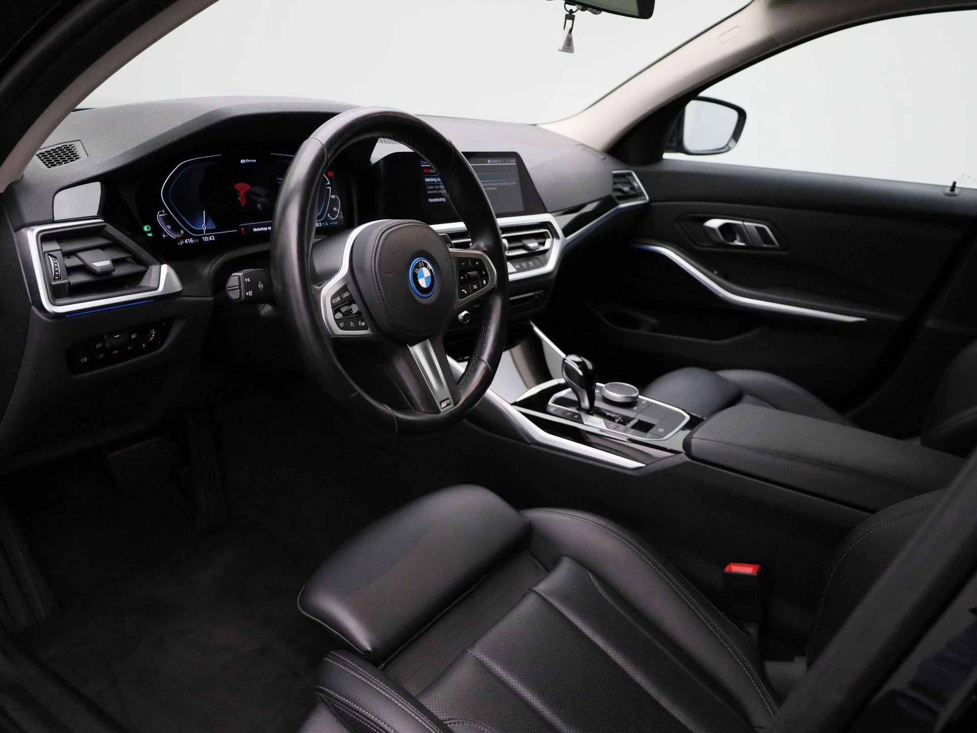 BMW-3 Serie-image-31