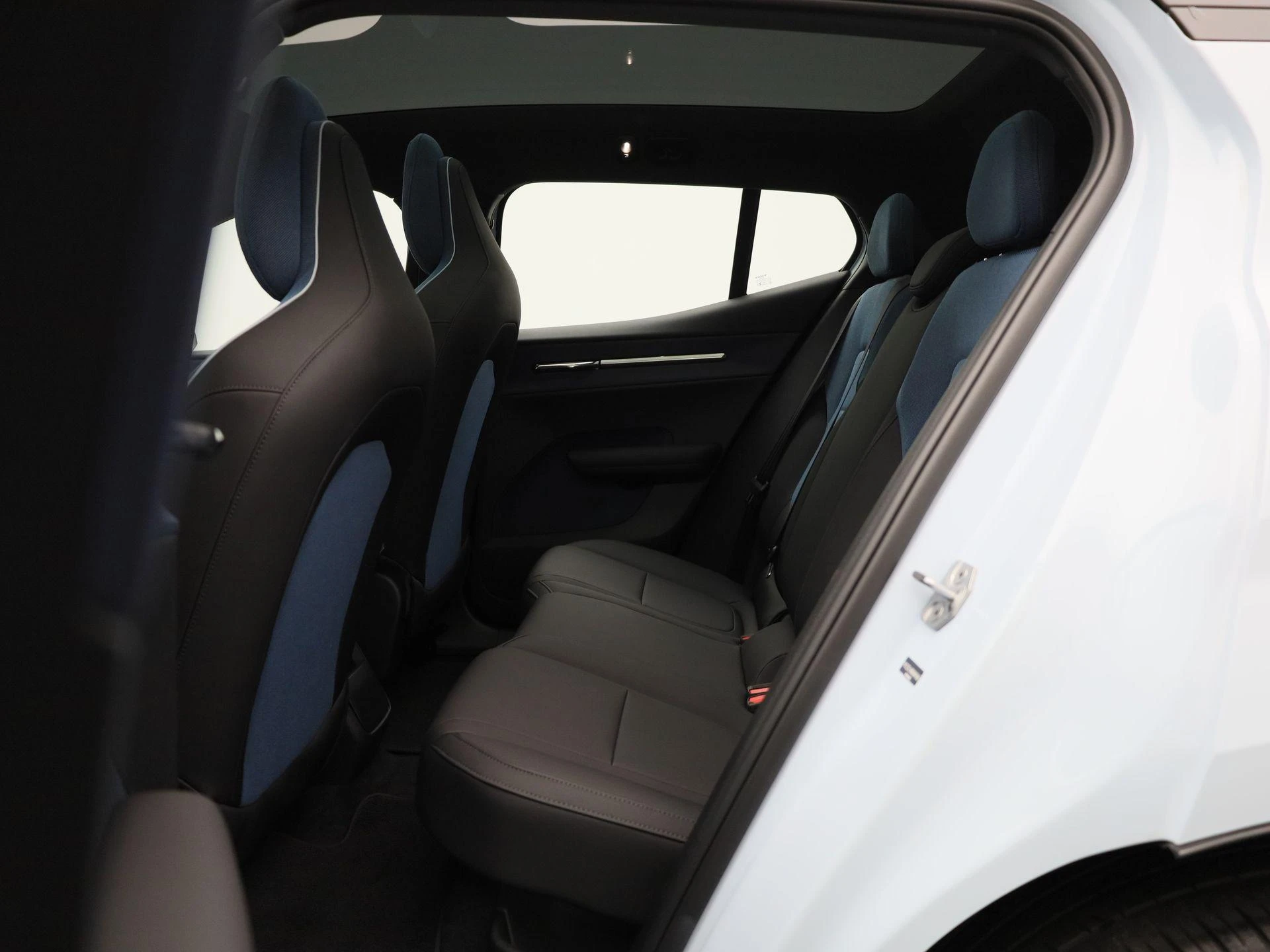 Volvo EX30 Single Motor Extended Range Ultra