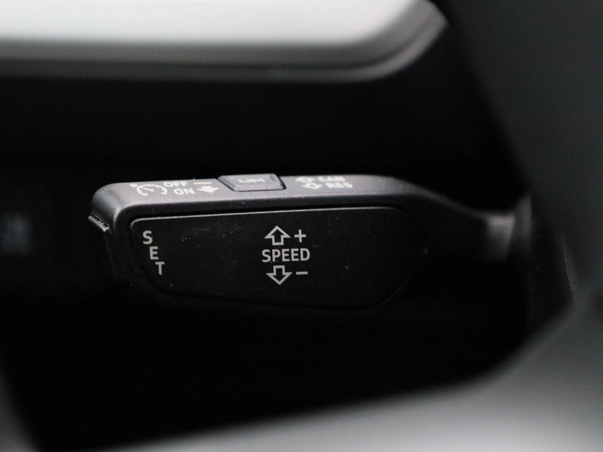 Audi-Q4 e-tron-image-20