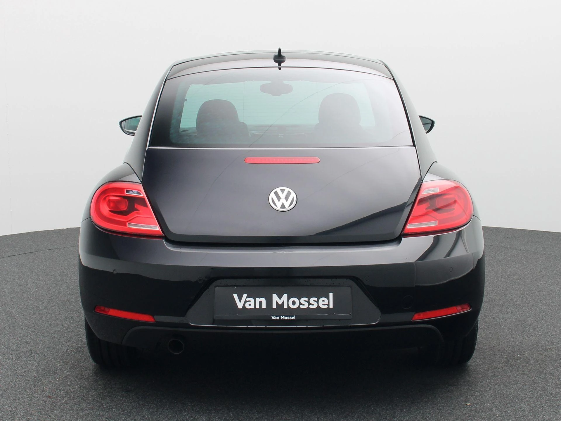 Volkswagen-Beetle-image-4