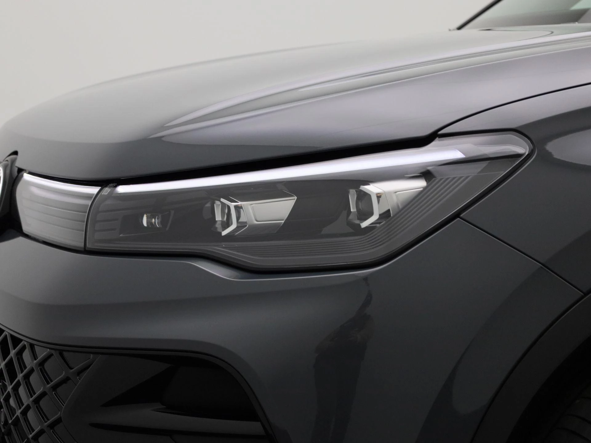 Volkswagen-Tiguan-image-17