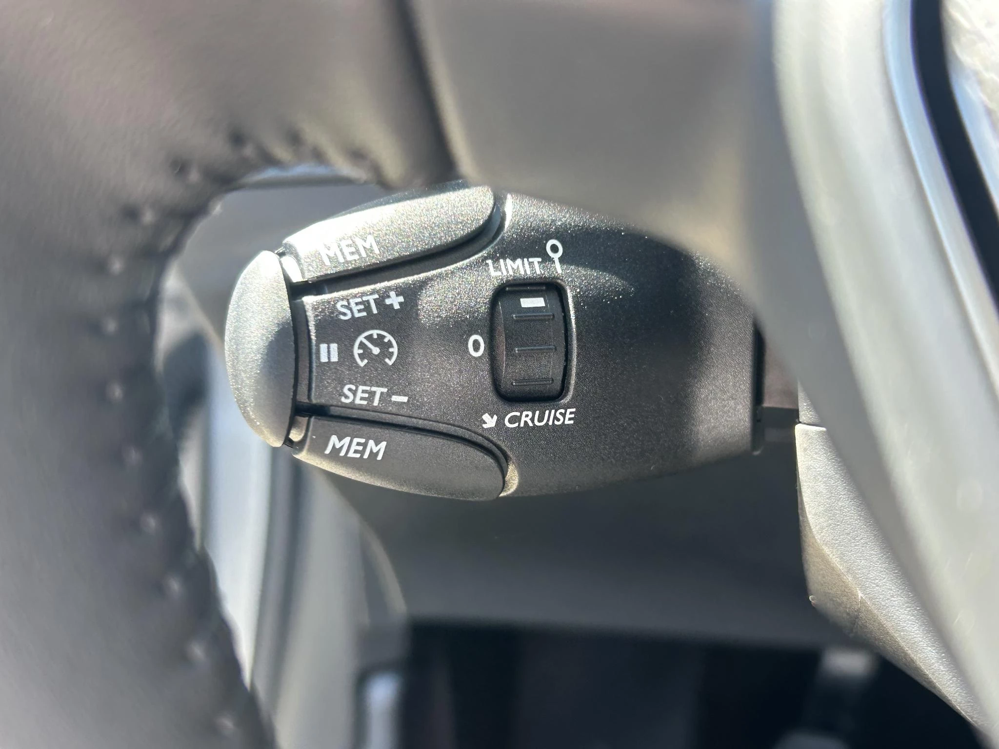 Peugeot-208-image-15