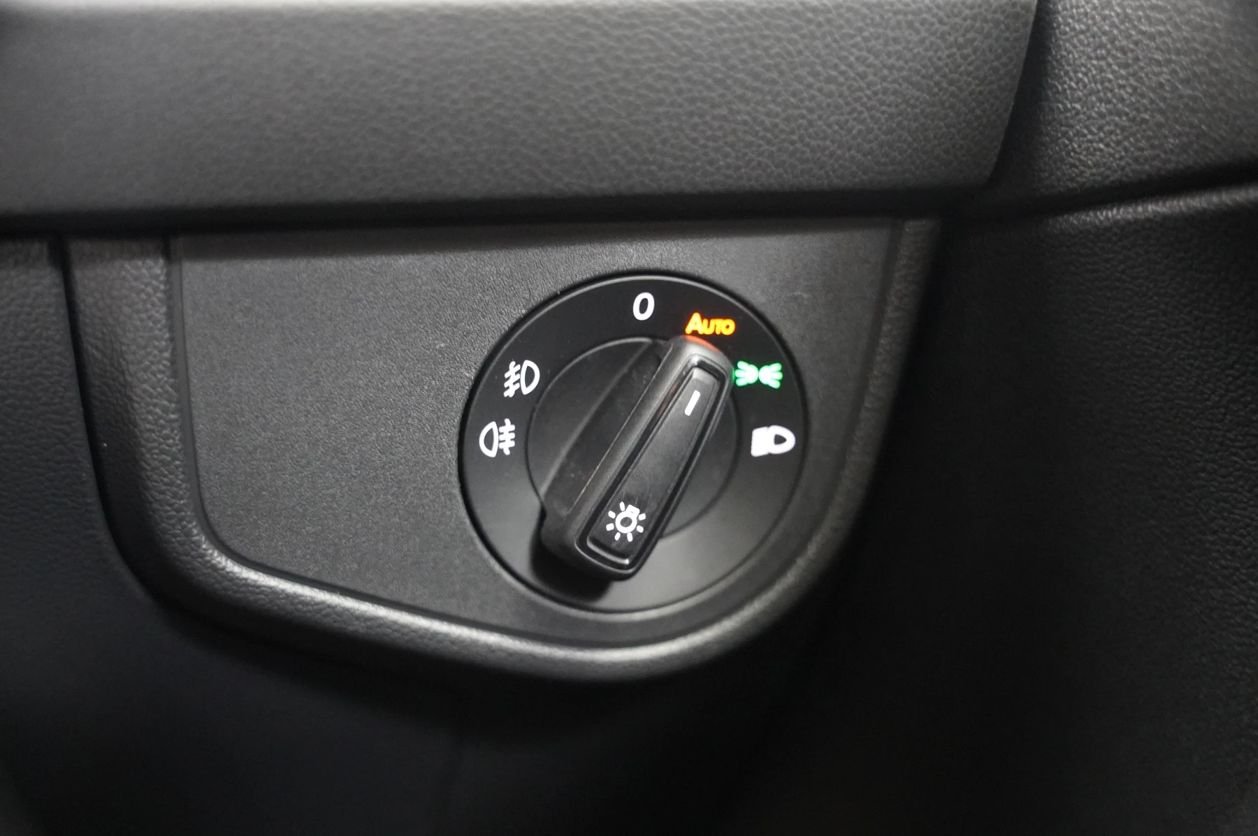 Volkswagen-Polo-image-20