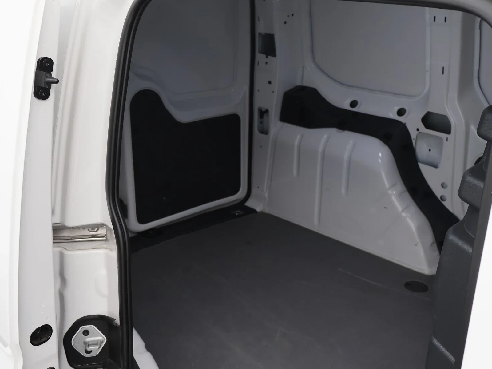 Volkswagen Caddy Van Caddy Cargo Korte Wielbasis 2.0 TDI 75kW 6V / DEMO
