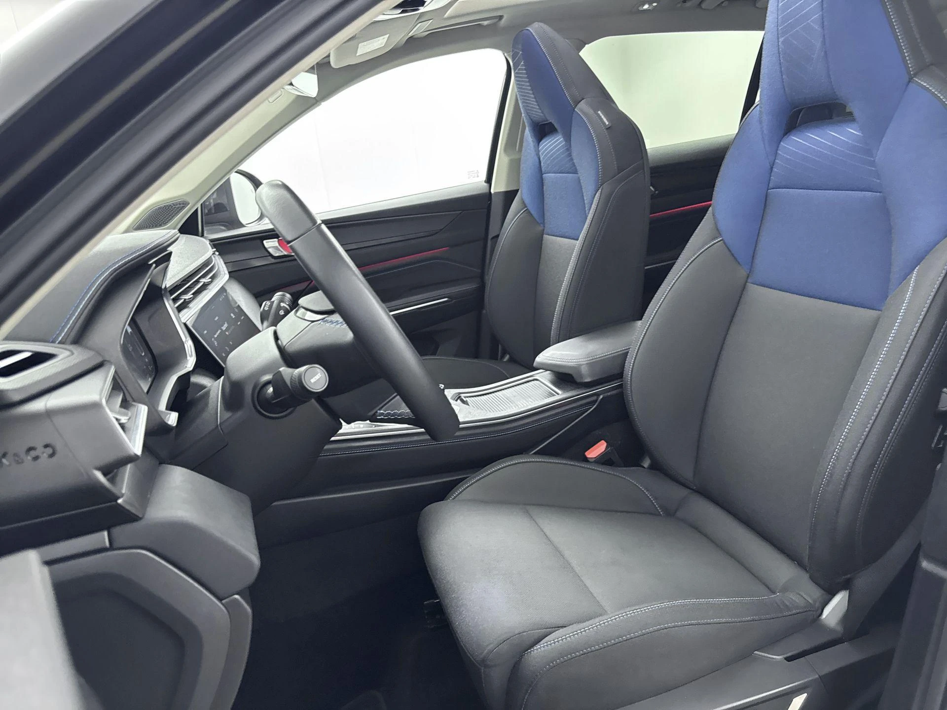 Lynk & Co-01-image-27