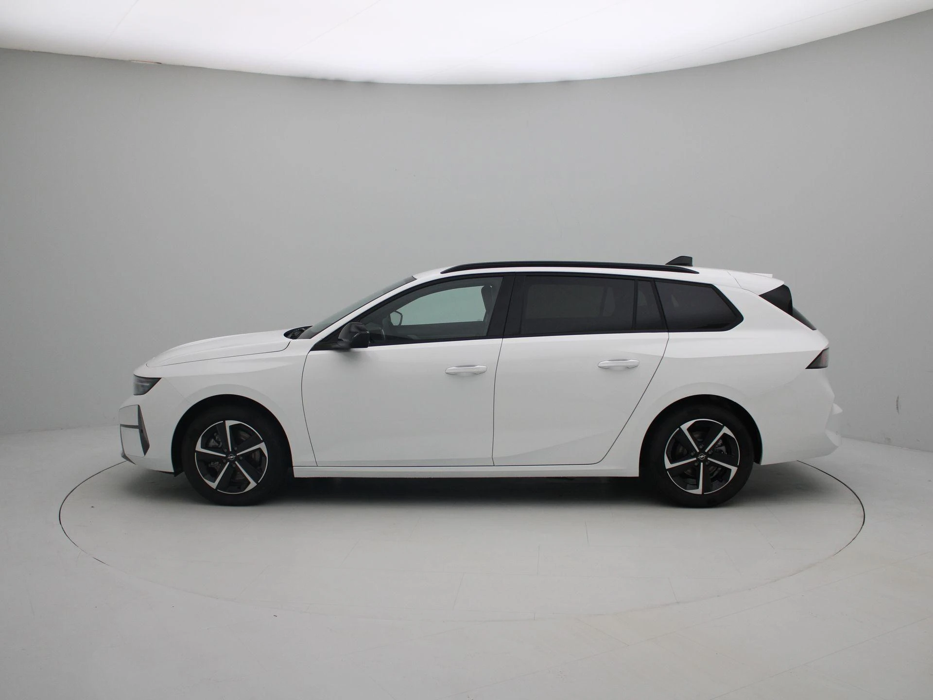 Opel-Astra-image-3