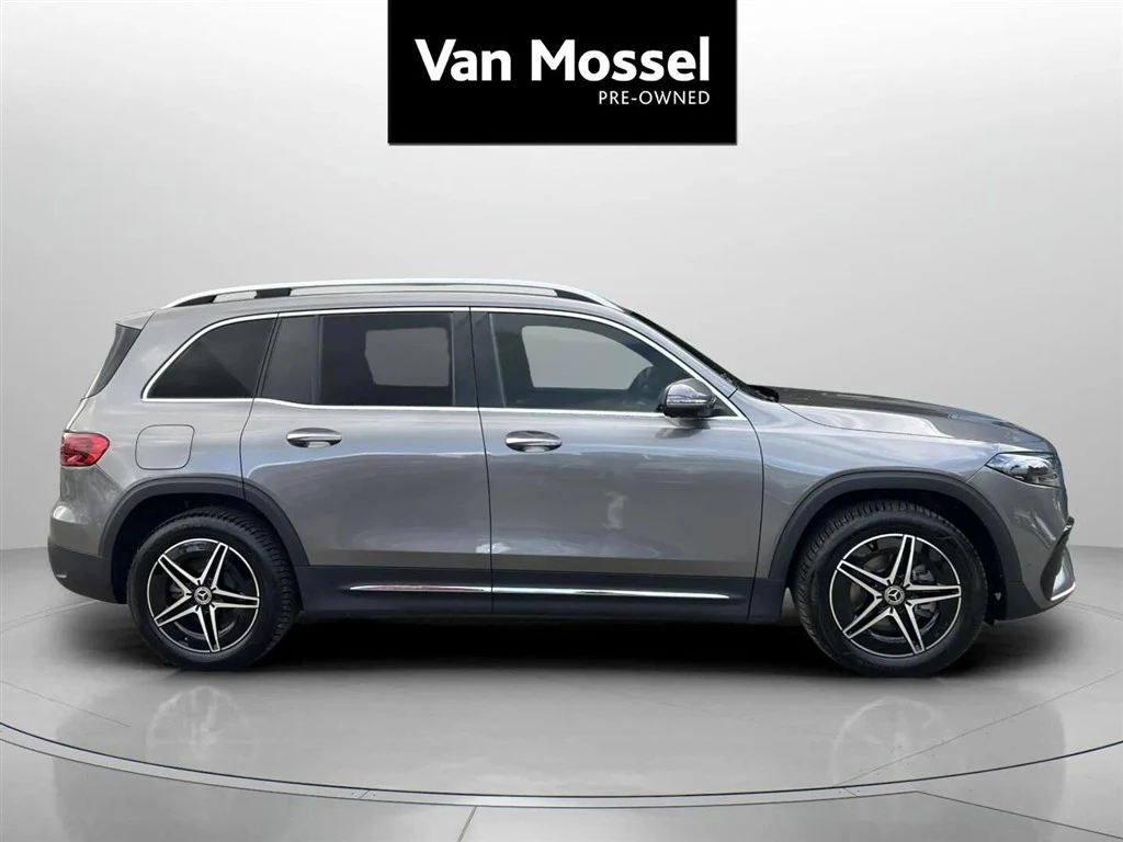 Mercedes-Benz-EQB-image-3