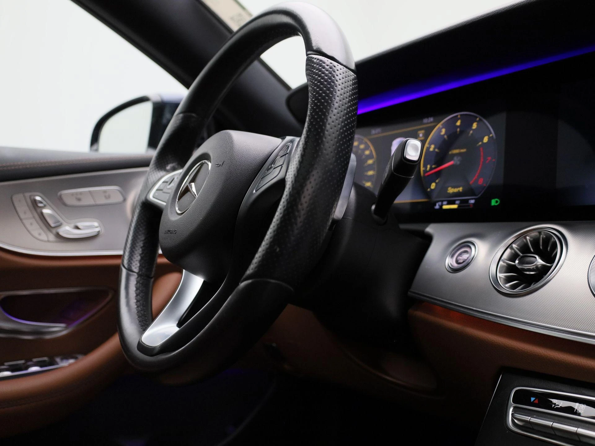 Mercedes-Benz-E-Klasse-image-55