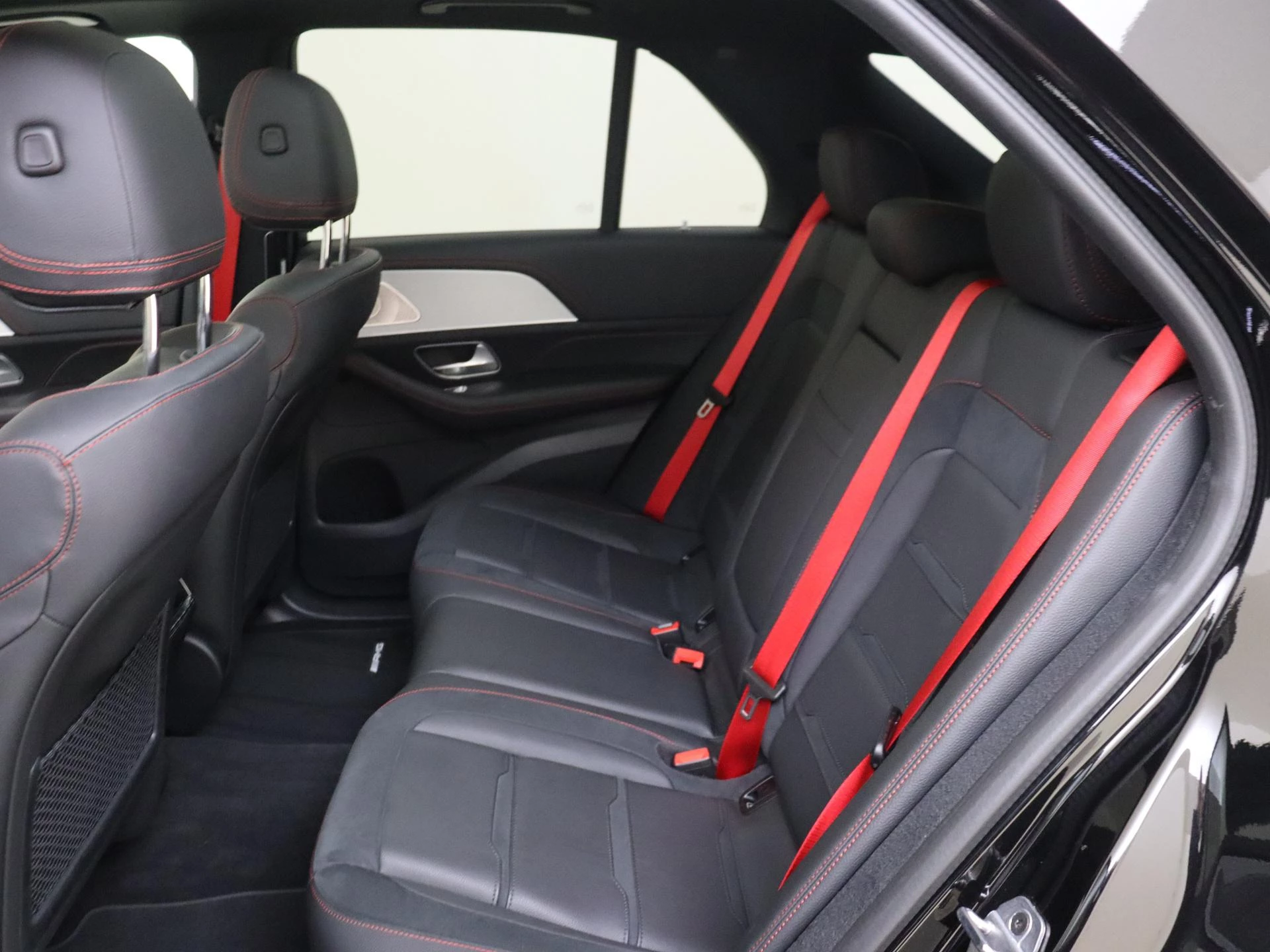 Mercedes-Benz-GLE-image-14