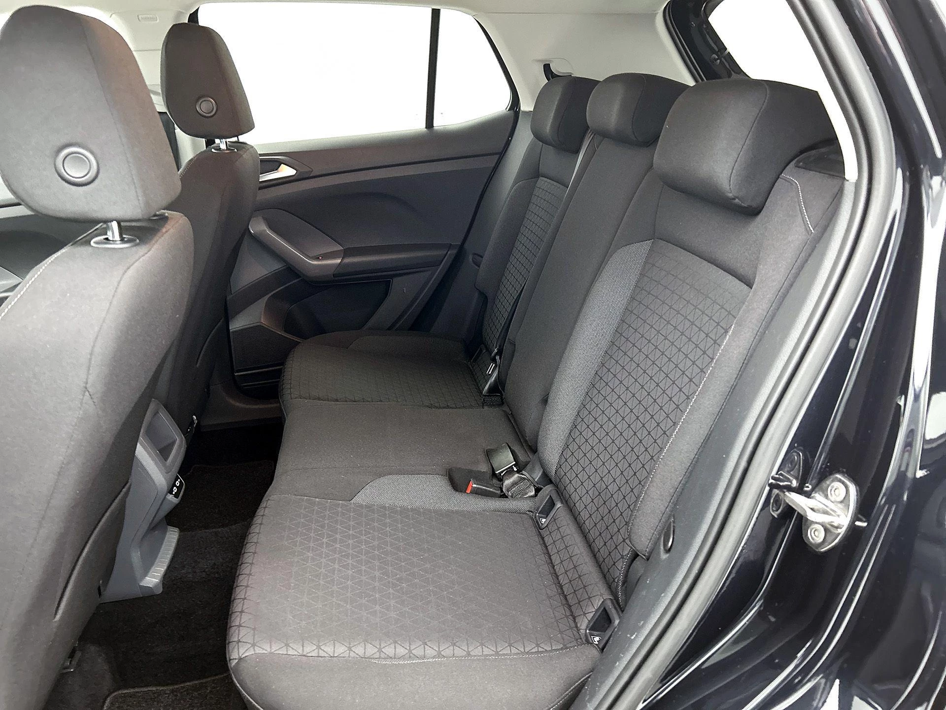 Volkswagen-T-Cross-image-29