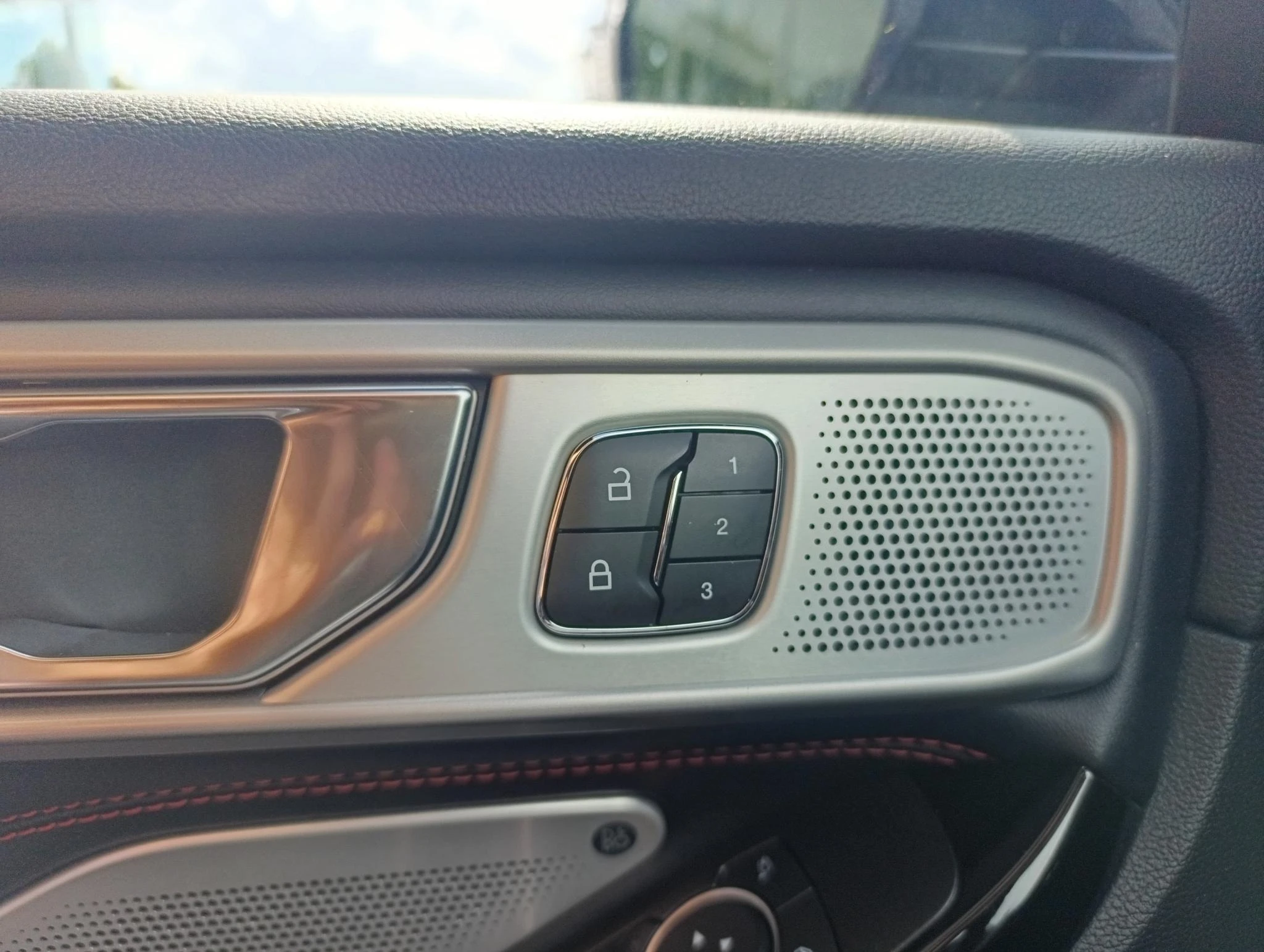 Ford-Explorer-image-24