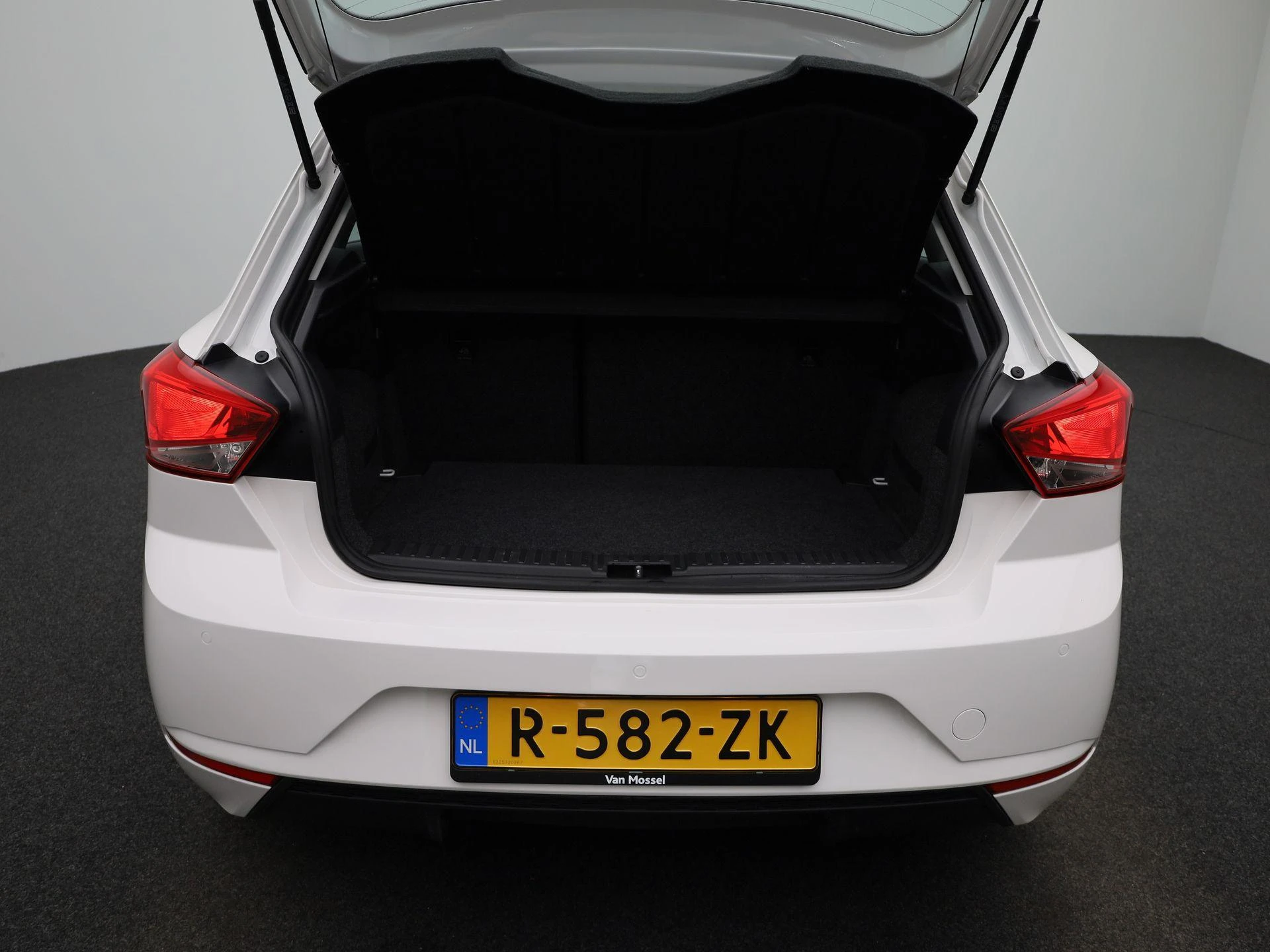 SEAT-Ibiza-image-12