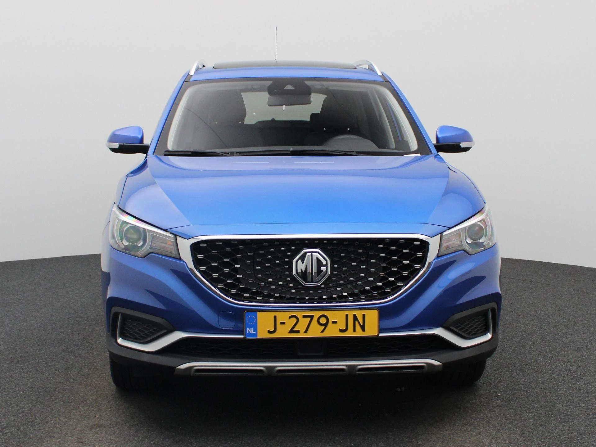 MG-ZS EV-image-2