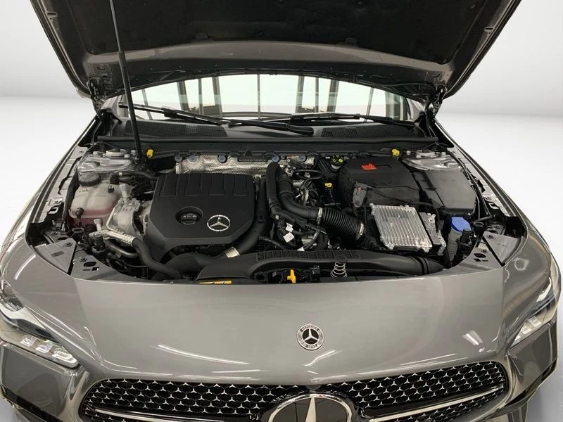 Mercedes-Benz-CLA-image-18