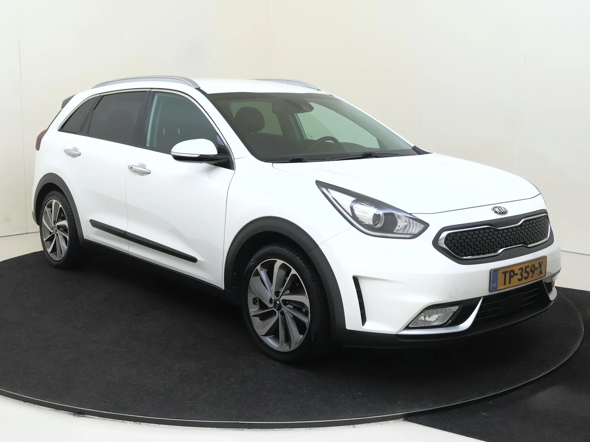 Kia-Niro-image-1