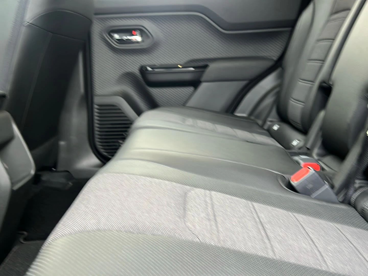 Suzuki-e Vitara-image-18