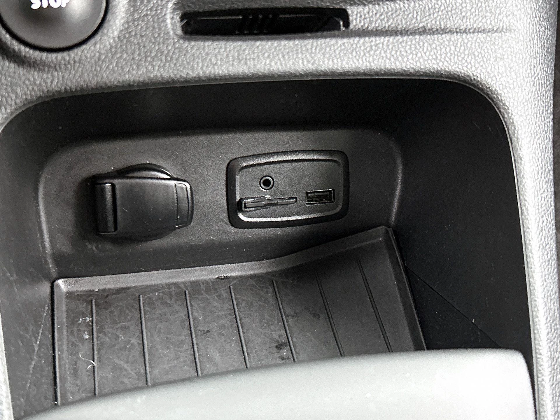 Renault-Captur-image-34