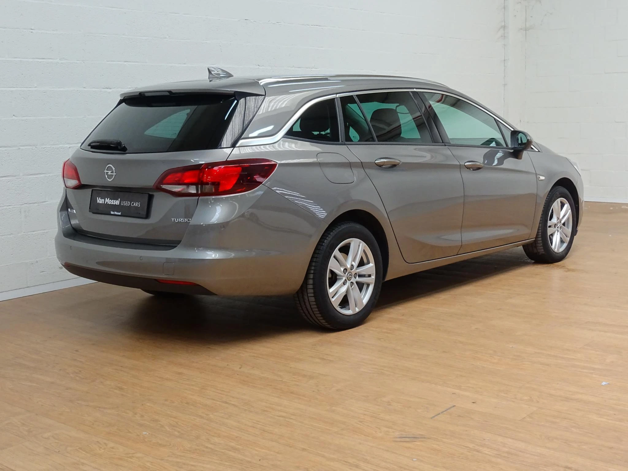 Opel-Astra-image-5
