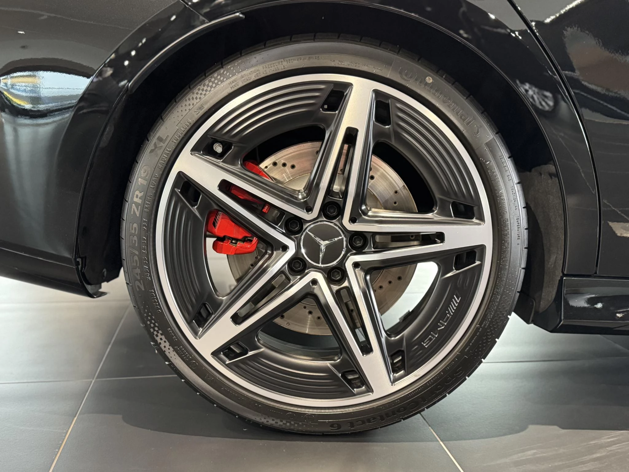 Mercedes-Benz-CLA-image-8